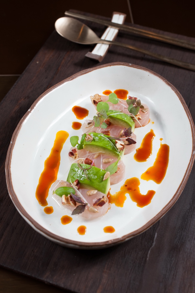 King-sh-Sashimi-Sweet-Soy-and-Chili-Oil-Avocado-and-Sun-ower-Seedshuangdiyucishenpeitianjiangyoulajiaoyouniuyouguohekuihuazi-682d9c.jpg