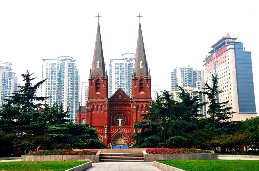 xujiahui-cathedral-04-607f50.jpg