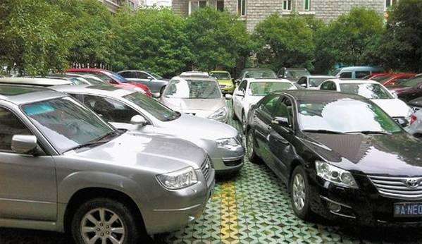 sharing-parking-spaces-01-4821ee.jpg